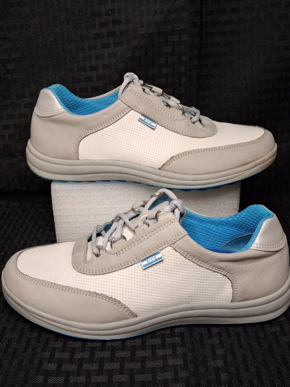 Women’s SAS Size 7 Wide Sporty Comfort Lace Up Sneaker Grey/White
